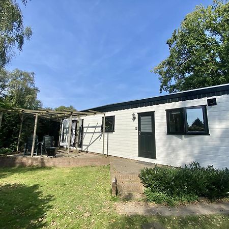 Veluwe Vakanties Chalets With Private Barrel Sauna - With Pool Bar And Restaurant Facilities In The Veluwe National Park Putten Dış mekan fotoğraf