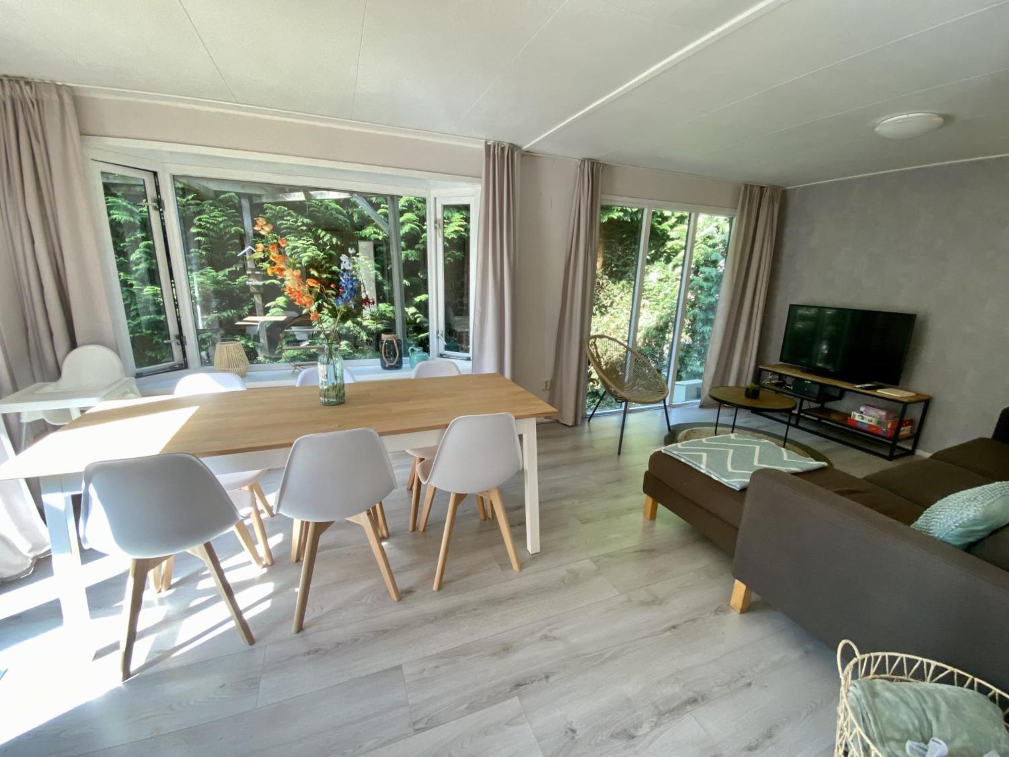 Veluwe Vakanties Chalets With Private Barrel Sauna - With Pool Bar And Restaurant Facilities In The Veluwe National Park Putten Dış mekan fotoğraf