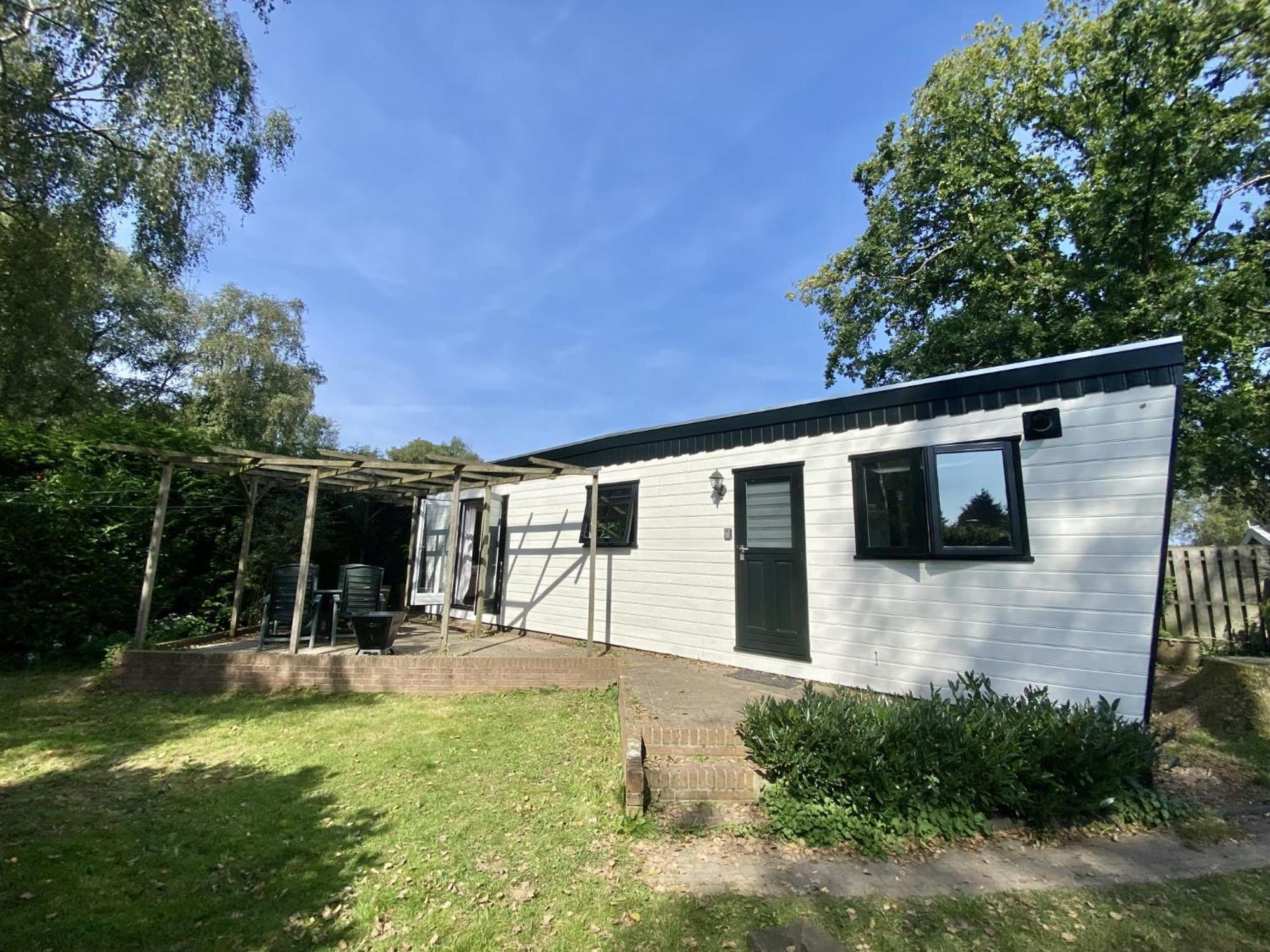 Veluwe Vakanties Chalets With Private Barrel Sauna - With Pool Bar And Restaurant Facilities In The Veluwe National Park Putten Dış mekan fotoğraf