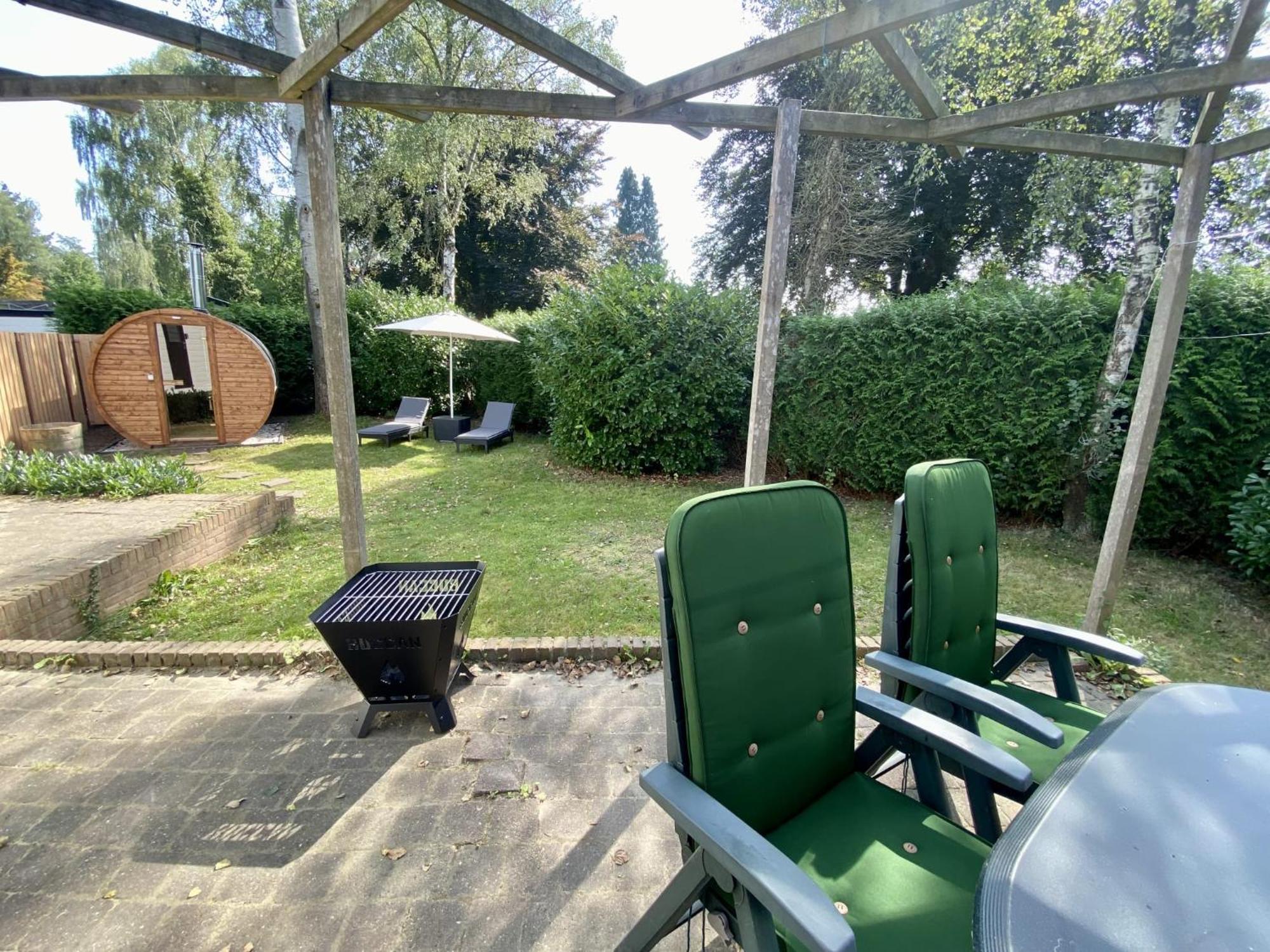 Veluwe Vakanties Chalets With Private Barrel Sauna - With Pool Bar And Restaurant Facilities In The Veluwe National Park Putten Dış mekan fotoğraf