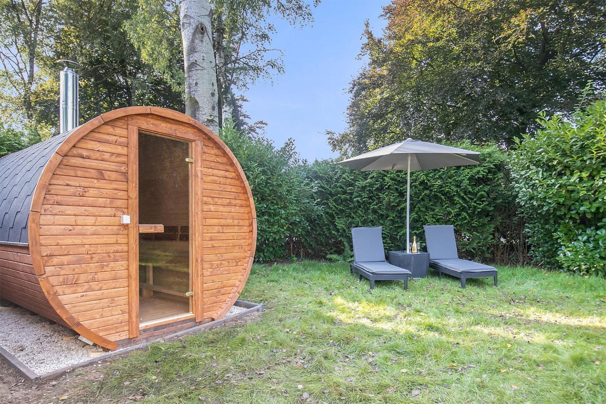 Veluwe Vakanties Chalets With Private Barrel Sauna - With Pool Bar And Restaurant Facilities In The Veluwe National Park Putten Dış mekan fotoğraf