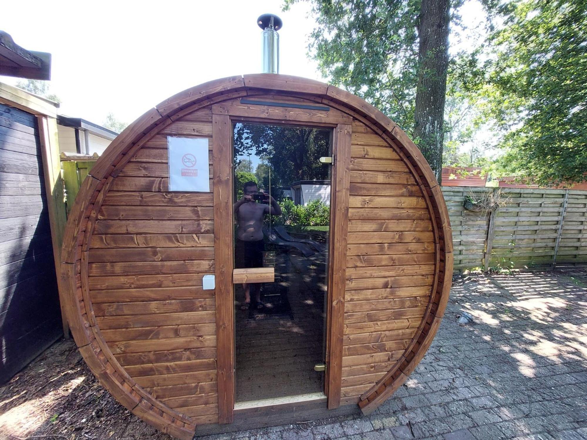 Veluwe Vakanties Chalets With Private Barrel Sauna - With Pool Bar And Restaurant Facilities In The Veluwe National Park Putten Dış mekan fotoğraf